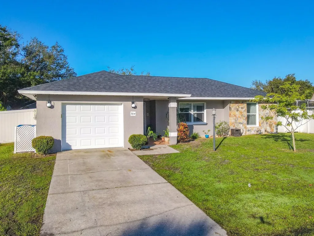704 Del Prado Drive Kissimmee FL 34758