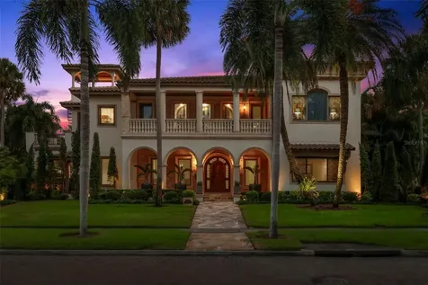746 14th Avenue NE St Petersburg FL 33701