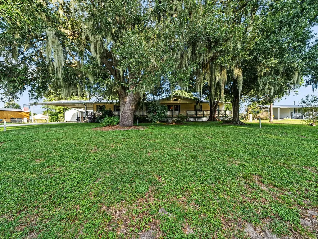 126 Bermuda Court Winter Haven FL 33880