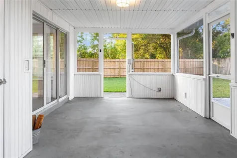 2305 Brest Road Jacksonville FL 32216
