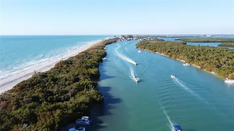 48 Sportsman Court Rotonda West FL 33947