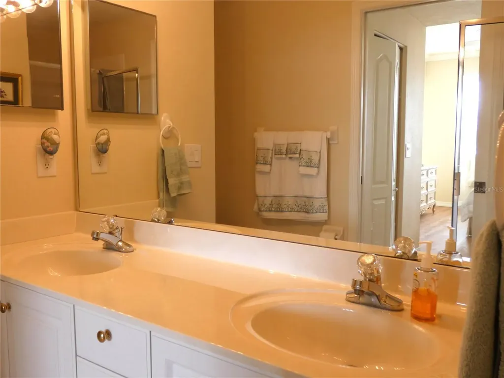4639 Chapel Hill Drive Sarasota FL 34238