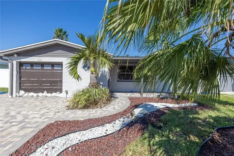 2079 Montana Avenue NE St Petersburg FL 33703