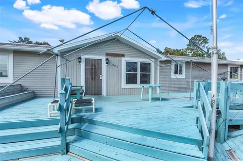 207 N 10th Street Davenport FL 33837