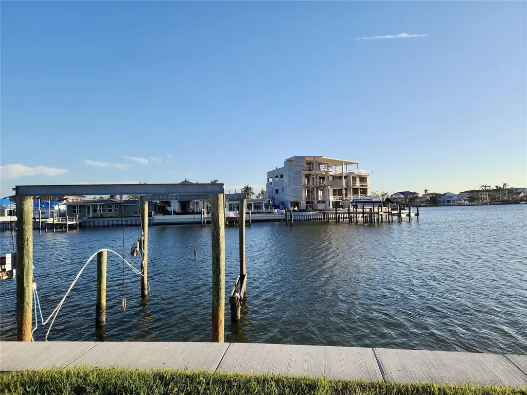 7992 2nd Avenue S St Petersburg FL 33707