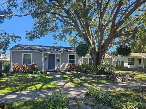 2905 13th Street N St Petersburg FL 33704