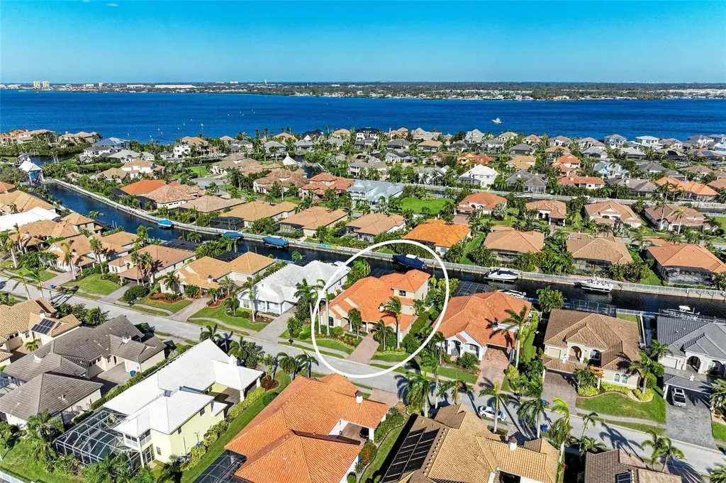 4735 Mainsail Drive Bradenton FL 34208