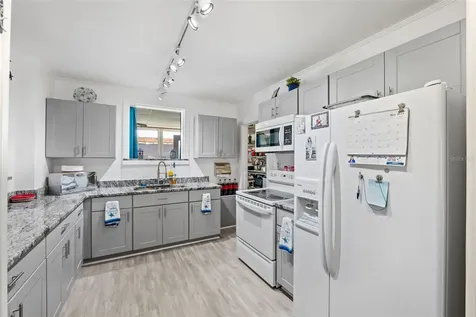 11000 54th Avenue N St Petersburg FL 33708