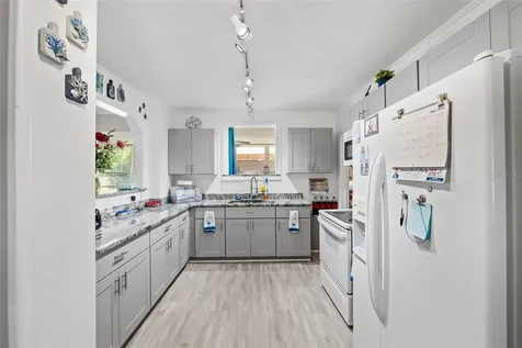 11000 54th Avenue N St Petersburg FL 33708
