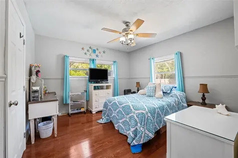 11000 54th Avenue N St Petersburg FL 33708