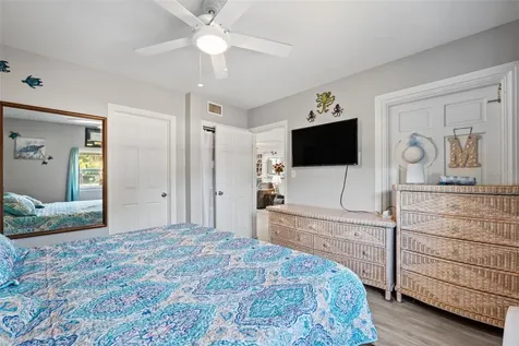 11000 54th Avenue N St Petersburg FL 33708