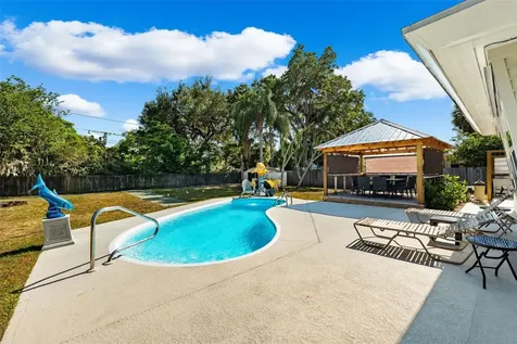 11000 54th Avenue N St Petersburg FL 33708