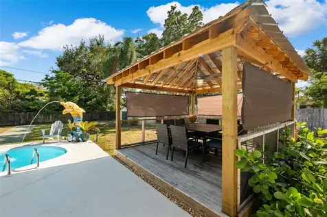11000 54th Avenue N St Petersburg FL 33708