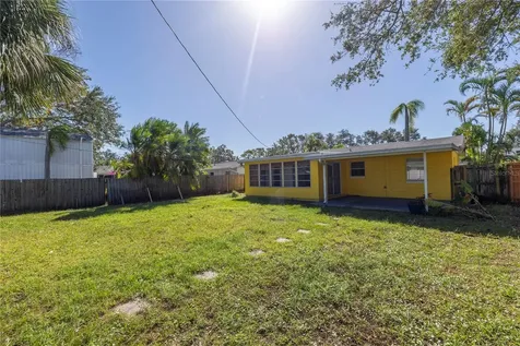 141 43rd Avenue NE St Petersburg FL 33703