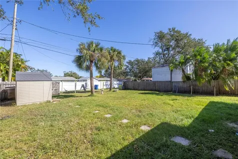 141 43rd Avenue NE St Petersburg FL 33703