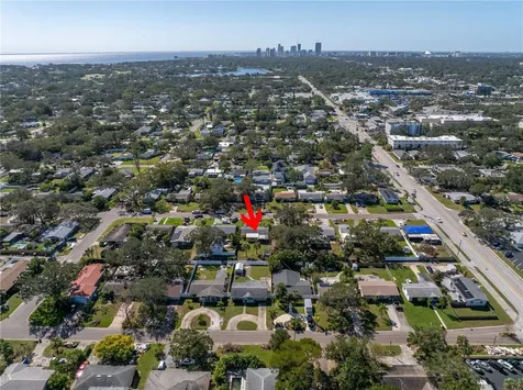 141 43rd Avenue NE St Petersburg FL 33703