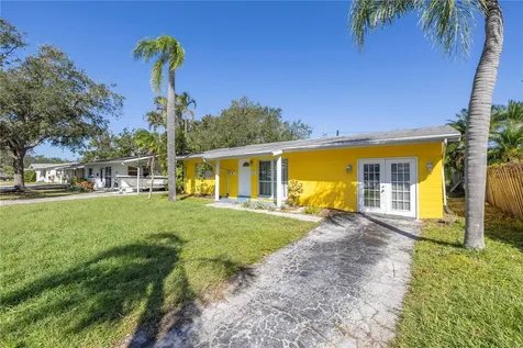 141 43rd Avenue NE St Petersburg FL 33703
