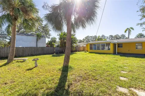 141 43rd Avenue NE St Petersburg FL 33703