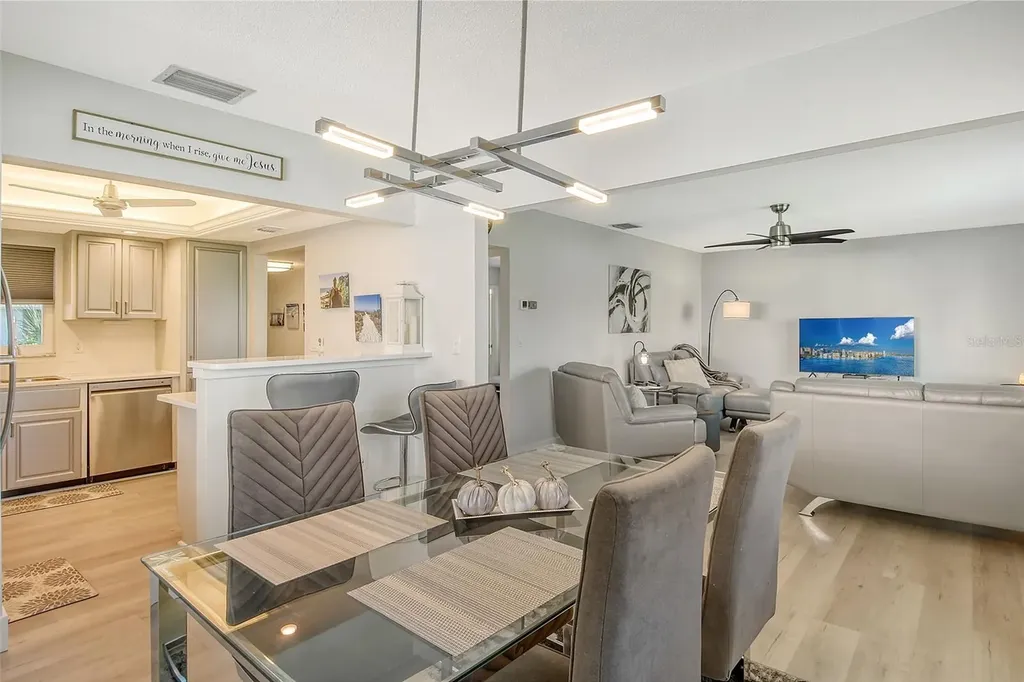2607 Riverbluff Parkway Sarasota FL 34231