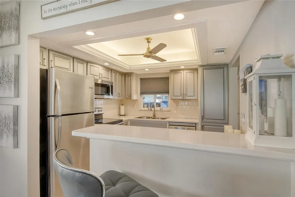 2607 Riverbluff Parkway Sarasota FL 34231