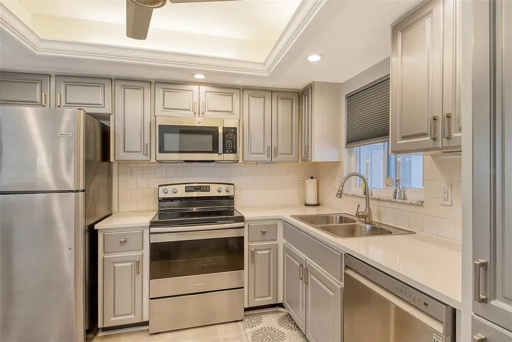 2607 Riverbluff Parkway Sarasota FL 34231