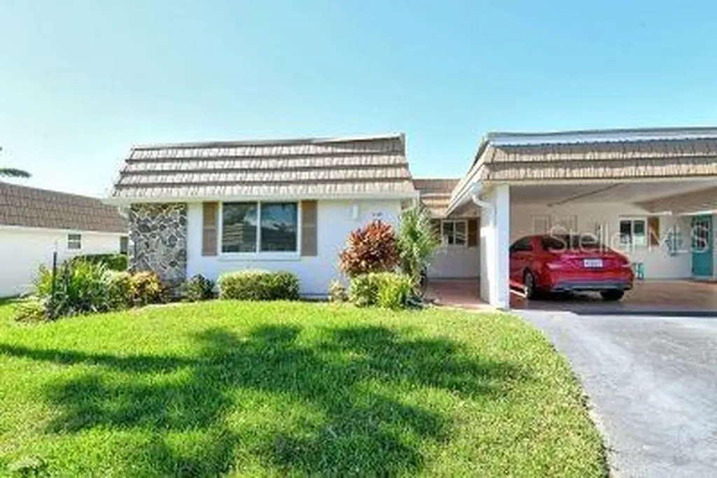 2607 Riverbluff Parkway Sarasota FL 34231