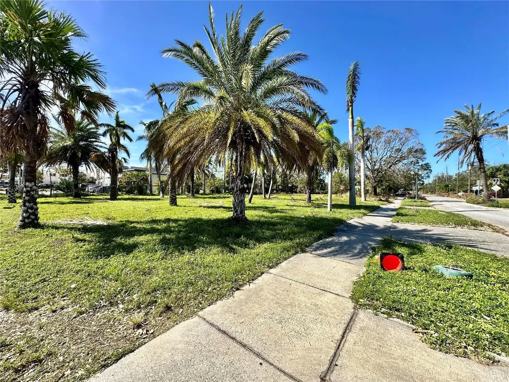575 N Washington Boulevard Sarasota FL 34236