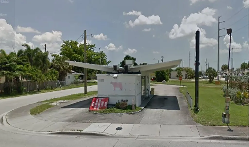 4420 NE 1st Terrace Oakland Park FL 33334