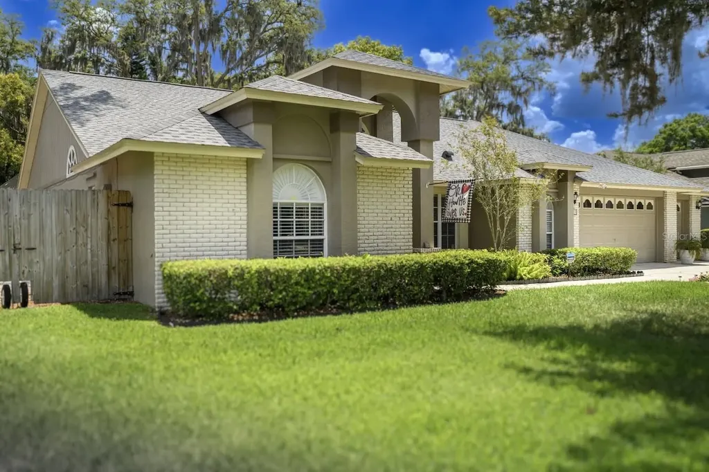 12819 Wallingford Drive Tampa FL 33624