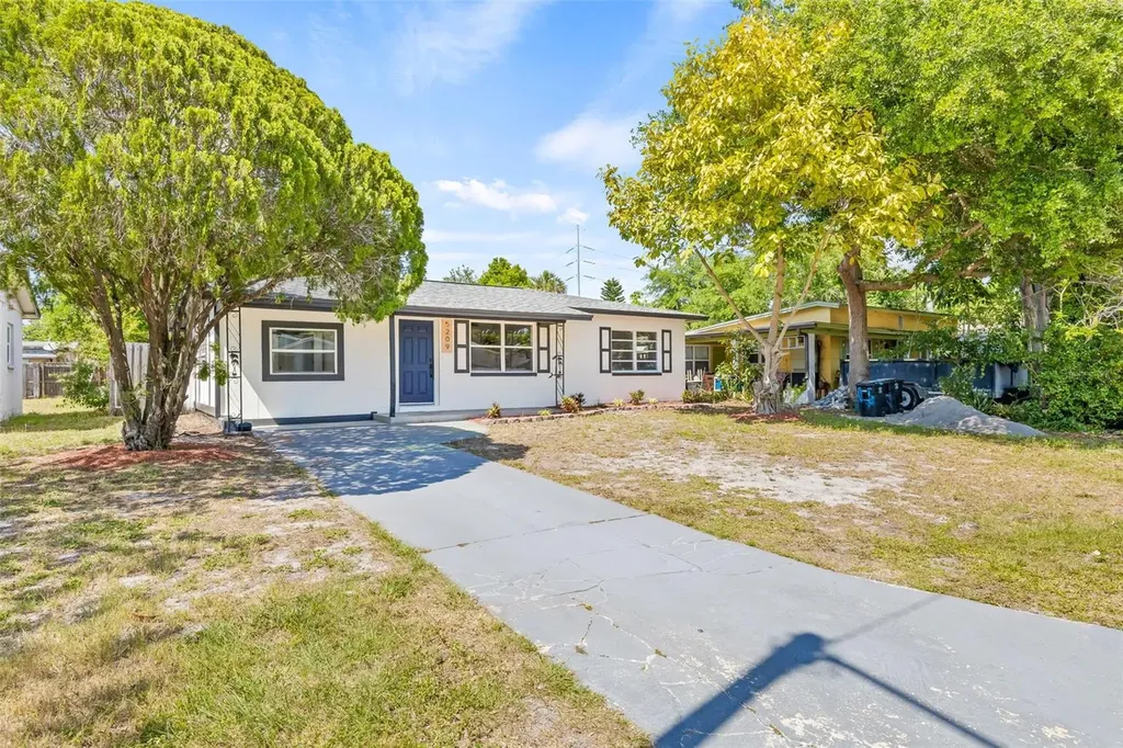 5209 12th Avenue S Gulfport FL 33707