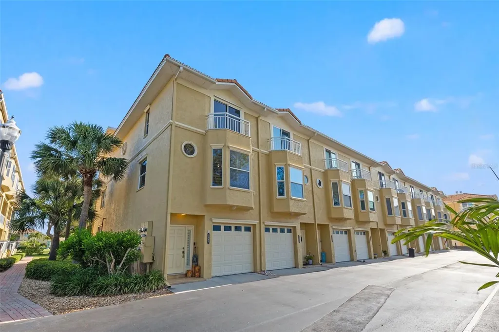 1043 Pinellas Bayway S St Petersburg FL 33715