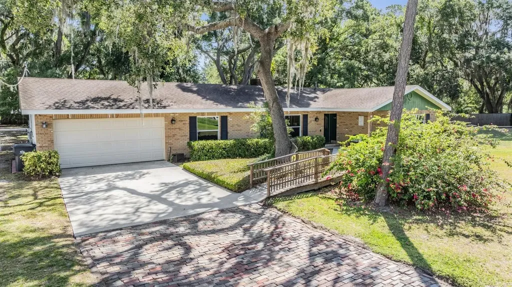 3203 Amaya Court Brandon FL 33511