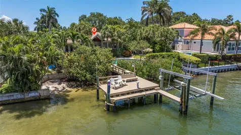 4399 49th Avenue S St Petersburg FL 33711