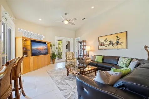 4399 49th Avenue S St Petersburg FL 33711