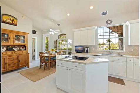 4399 49th Avenue S St Petersburg FL 33711