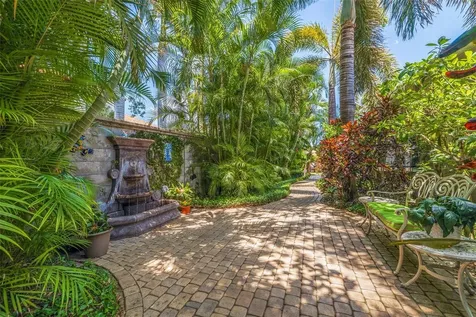 4399 49th Avenue S St Petersburg FL 33711