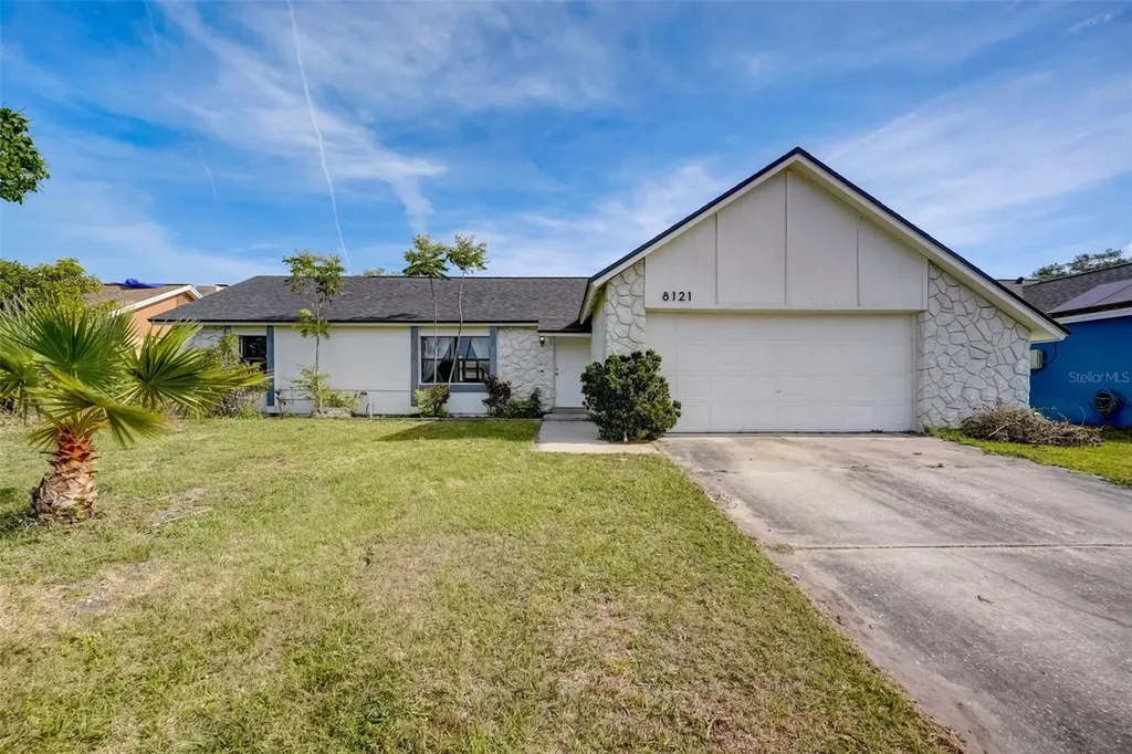 8121 Strada Drive Orlando FL 32822
