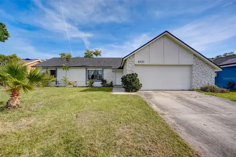 8121 Strada Drive Orlando FL 32822