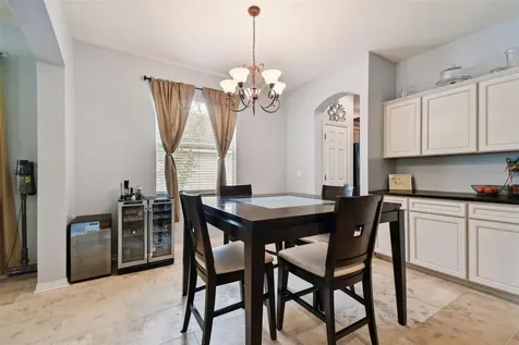 6125 Gannetdale Drive Lithia FL 33547