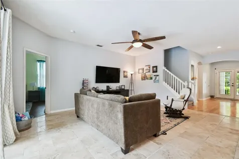 6125 Gannetdale Drive Lithia FL 33547