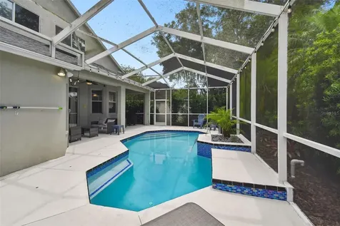 6125 Gannetdale Drive Lithia FL 33547