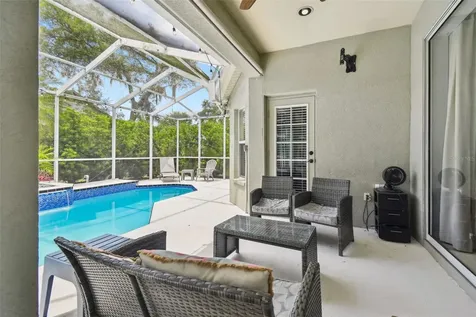 6125 Gannetdale Drive Lithia FL 33547