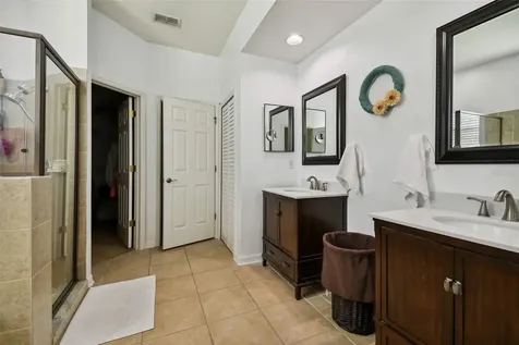 6125 Gannetdale Drive Lithia FL 33547
