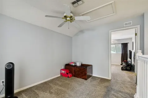 6125 Gannetdale Drive Lithia FL 33547