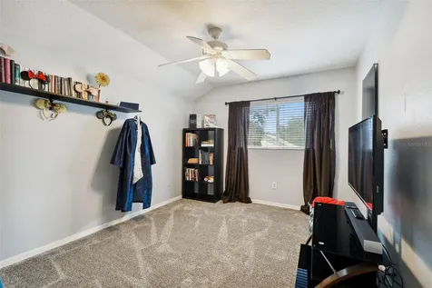 6125 Gannetdale Drive Lithia FL 33547