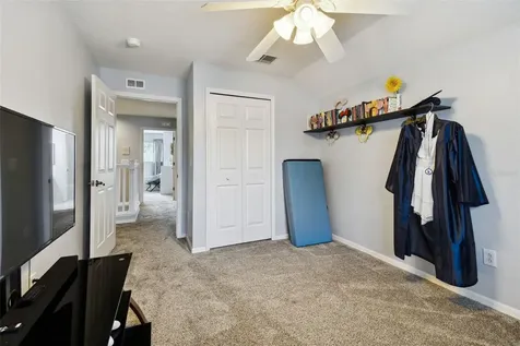 6125 Gannetdale Drive Lithia FL 33547