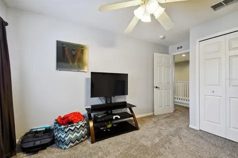 6125 Gannetdale Drive Lithia FL 33547