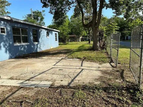 1932 NW 4th Place Ocala FL 34475