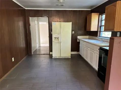 1932 NW 4th Place Ocala FL 34475