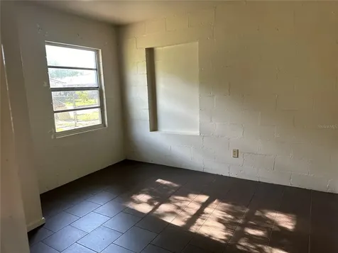 1932 NW 4th Place Ocala FL 34475